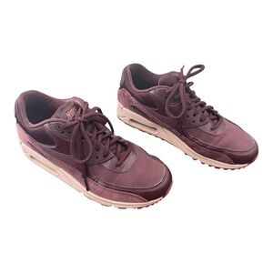 Nike Wonens Maroon and Beige Sneakers